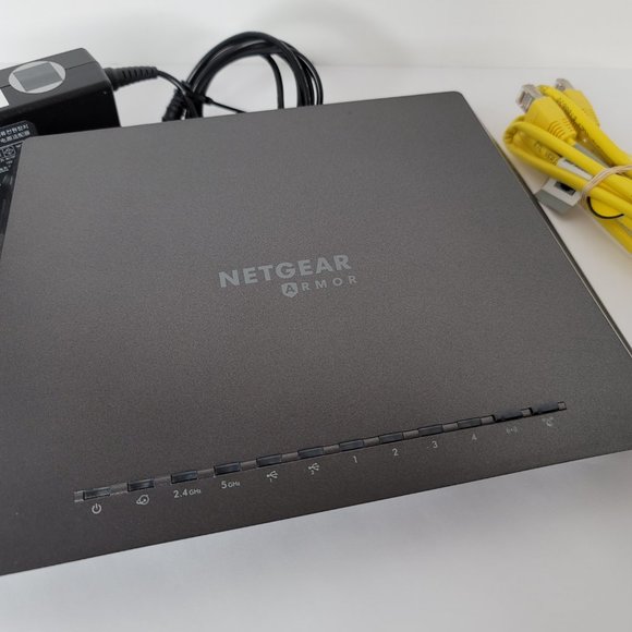 NetGear Nighthawk AC2300 Cybersecurity WiFi Router - Picture 3 of 7